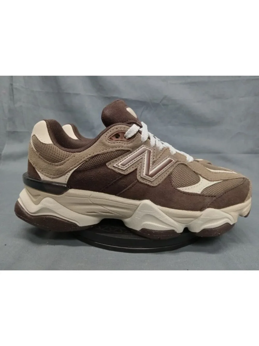New Balance 9060 (GS) Sneakers G9060SFP Brown Brown Boys Size 5 NEW IN BOX!